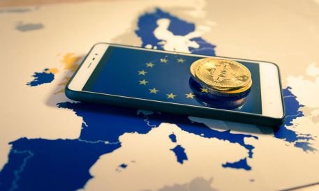 MiCA Tənzimləməsi Kripto Şirkətlərini Lisenziya Almağa Məcbur Edir - wecom.az