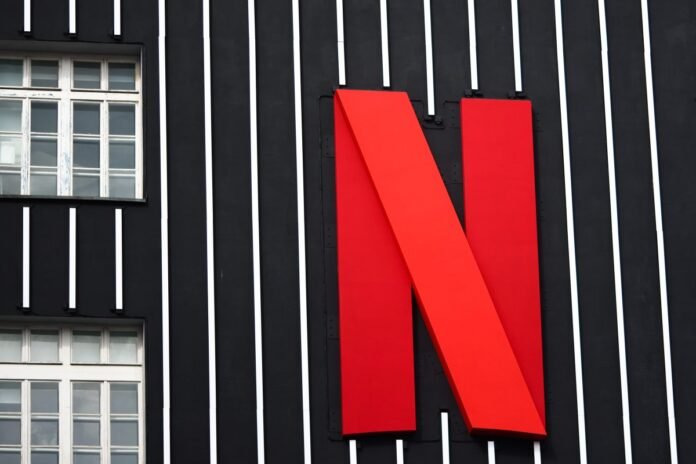 Netflix TikTok-stilli video lenti və AI tövsiyələri tətbiq edir - wecom.az