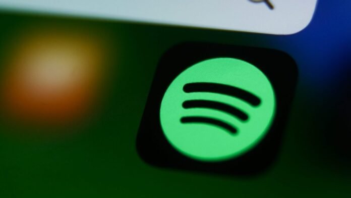 Spotify və Universal Music, süni intellekt ilə musiqi remikslərinə icazə verən razılaşma imzaladı - wecom.az
