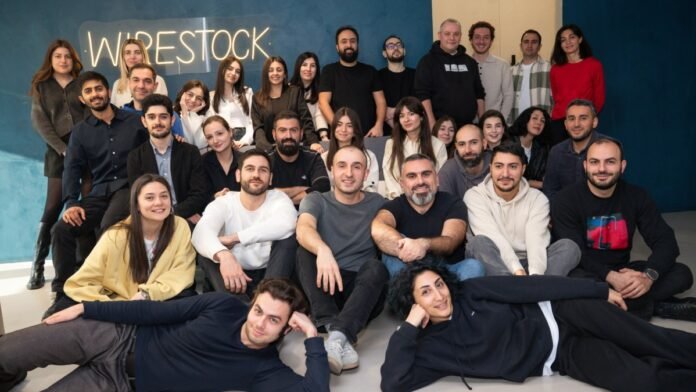 Wirestock 23 milyon dollar alaraq AI laboratoriyalarına məlumat təmin edir - wecom.az