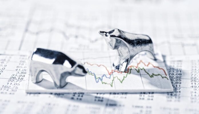 Bitcoin 63.700 dollardan eniş etdi, analizlər Strategiyanın növbəti BTC hərəkətlərini qiymətləndirir - wecom.az