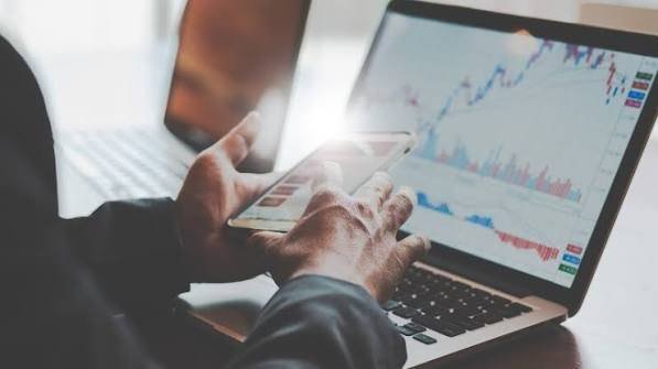 Yaxın 5 ildə ən çox qazanc gətirəcək ixtisaslar: e-ticaret və rəqəmsal bacarıqlar ön planda - wecom.az