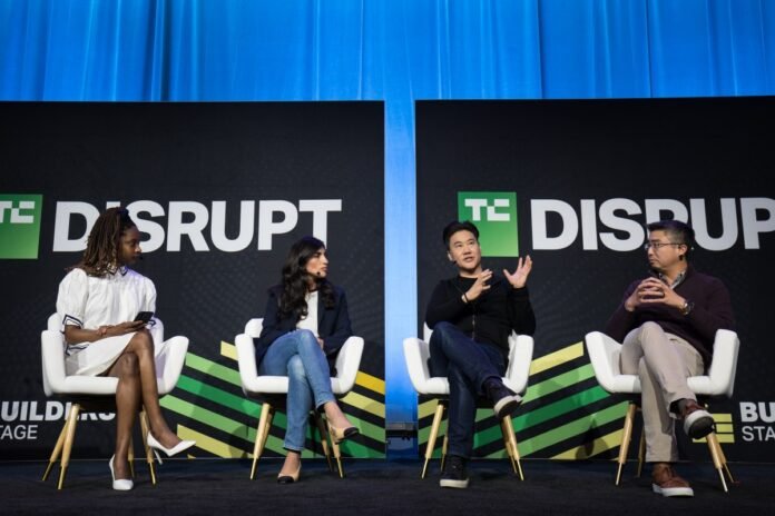 Məhsulsuz da mümkündür: Disrupt 2026-da ilkin maliyyələşdirmə strategiyaları - wecom.az