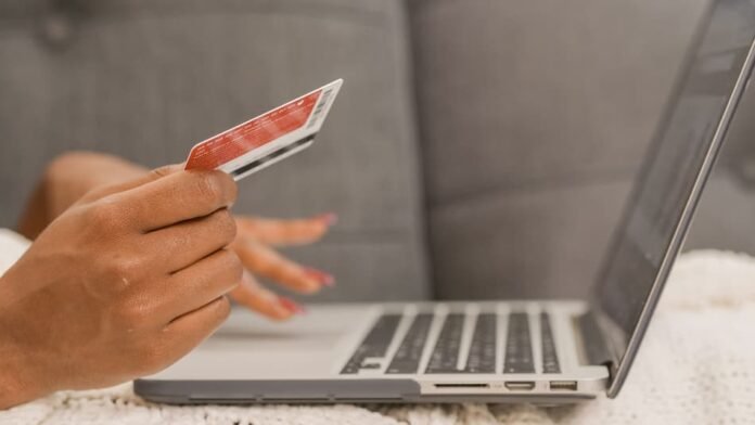 ABŞ-da onlayn pərakəndə satışlar iyun ayında 14.2% artaraq ən güclü artımı göstərdi - wecom.az