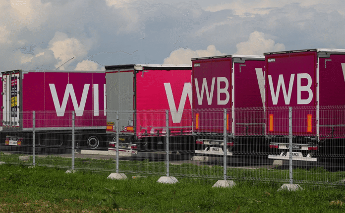 Wildberries loqistika mərkəzlərinə pilotsuz uçuş aparatları hücum nəticəsində 8% zərər - wecom.az