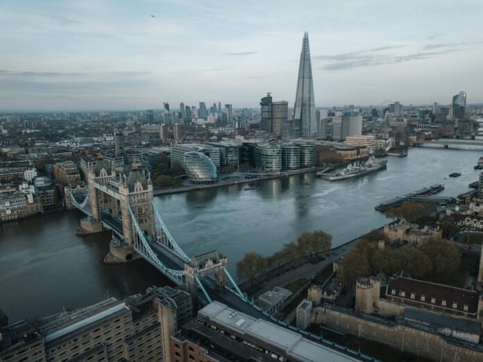 Böyük Britaniyanın yeni kripto qaydaları qlobal ticarəti açmağı vəd edir, lakin uyğunluq problemləri qalır - wecom.az