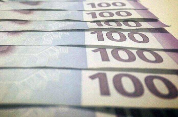 Mərkəzi Bankın dövriyyədəki notları 1 milyard manatı keçdi - wecom.az