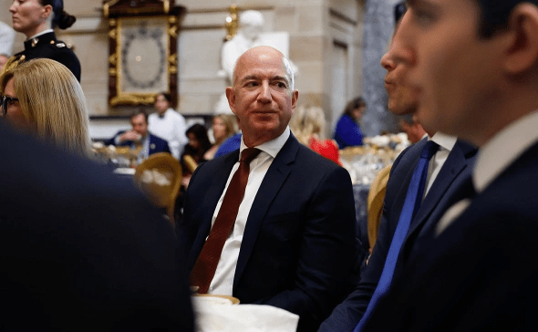 Bezos Amazon səhmlərini rekorda yaxın qiymətlə 350 milyon dollara satıb - wecom.az