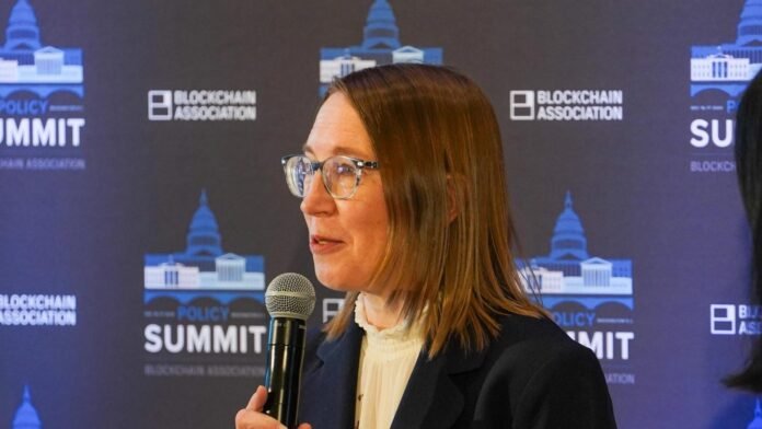 Hester Peirce SEC-dən ayrılır: kripto tənzimləməsində dönüş nöqtəsi - wecom.az