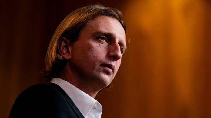 Revolut fintex xidmətindən tam banka çevrilmək üçün strategiyasını dəyişir - wecom.az