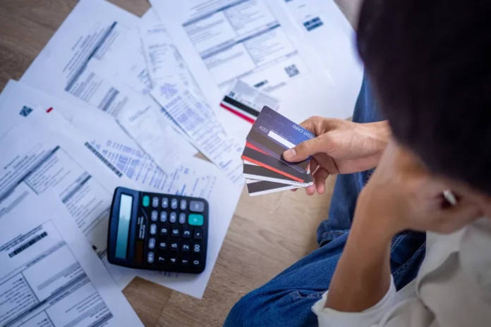 Mərkəzi Bankın qərarından sonra kredit kartlarının sayı 80 min azalıb - wecom.az