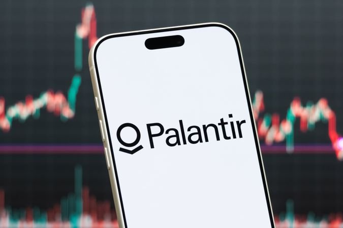 Palantir rəsmisi: Avropa süni intellektdə internetdə olduğu kimi qatarı buraxır - wecom.az