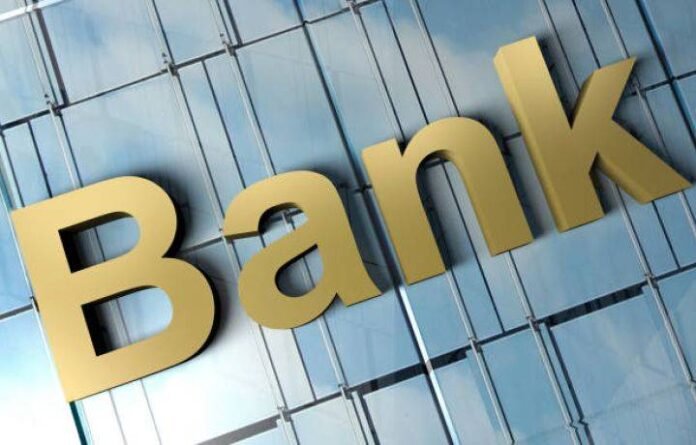 Azərbaycan bankları əmanətlərə 1,1 milyard manatdan çox faiz ödəyib - wecom.az