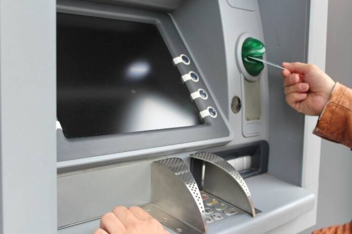 Maaş hesabını istənilən banka keçirmək aprelin 1-dən mümkün olacaq - wecom.az